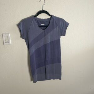 Great quality, blue, Lululemon T-shirt